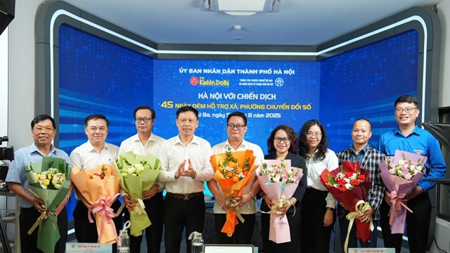 Trực tiếp Talkshow: “Hà Nội với Chiến dịch 45 ngày đêm hỗ trợ xã, phường chuyển đổi số”