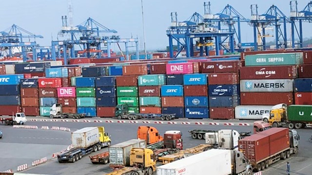 Xuất khẩu hàng hóa 7 tháng đầu năm vượt chỉ tiêu, xuất siêu đạt gần 10 tỷ USD
