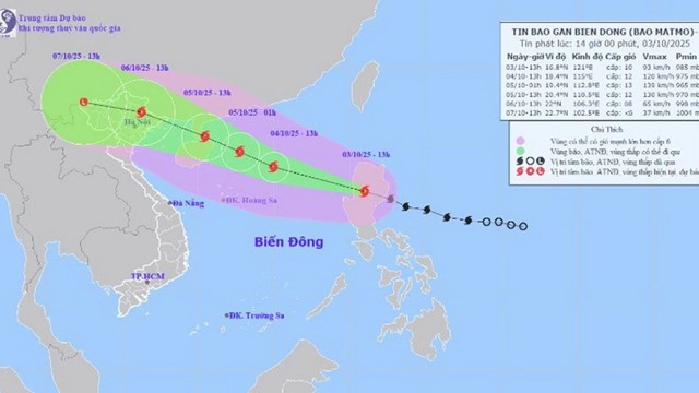 Bão Matmo có khả năng mạnh thêm, cảnh báo mưa lớn diện rộng ở Bắc Bộ, Thanh Hóa