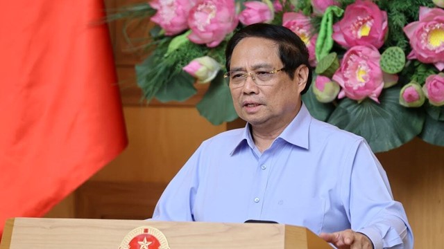 Thủ tướng: Không tạo "giấy phép con", giảm gánh nặng hành chính cho doanh nghiệp trong hoạt động hợp chuẩn, hợp quy