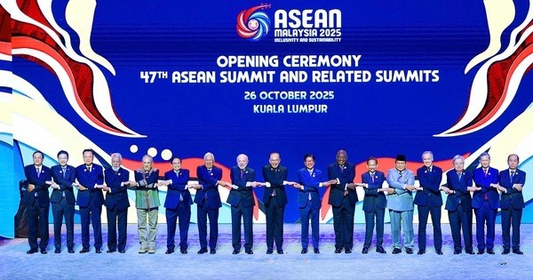 Thủ tướng dự khai mạc Hội nghị cấp cao ASEAN với 'dấu mốc lịch sử'