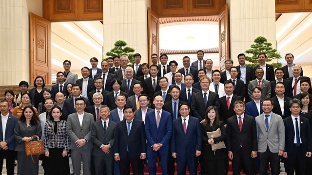 Thủ tướng: Việt Nam phấn đấu có nhà máy chip bán dẫn đầu tiên trong năm 2026