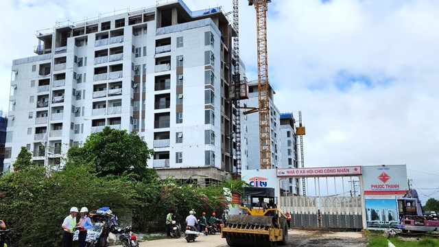 Thủ tướng chỉ thị làm rõ giá bán, ngăn trục lợi trong nhà ở xã hội