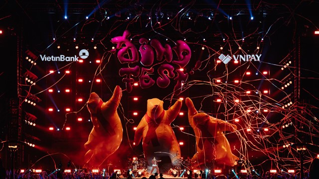 Đông Concert bùng nổ cảm xúc, giữ chân khán giả Hà Nội đến phút cuối cùng