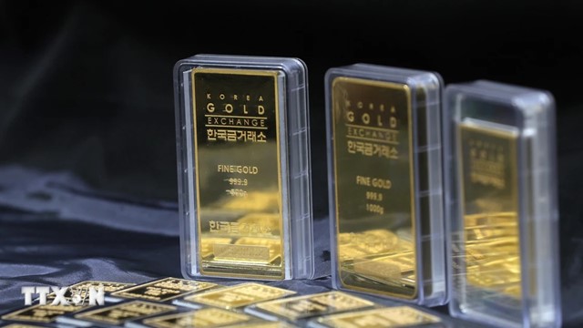 Giá vàng giảm 12% trong phiên giao dịch cuối tuần sau khi tăng kỷ lục