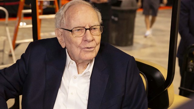 Tỷ phú Warren Buffett bất ngờ có thông báo quan trọng về bầu cử Tổng thống Mỹ