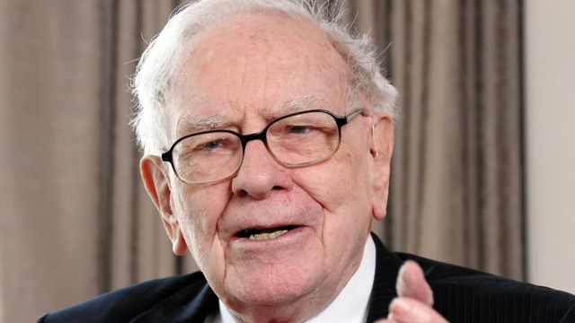 Tỷ phú Warren Buffett cũng phải thừa nhận cổ phiếu của mình đang ‘quá đắt’