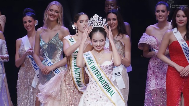 Đại diện Việt Nam chính thức đăng quang Miss International 2024