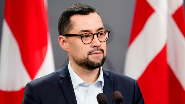 Lãnh đạo hòn đảo lớn nhất hành tinh lên tiếng: “Người dân Greenland muốn độc lập khỏi cả Mỹ và Đan Mạch“