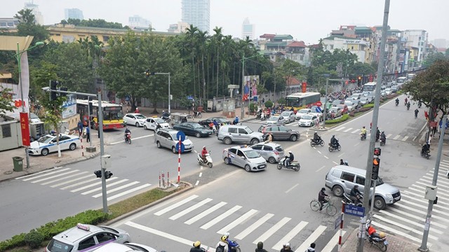 Quy định mới nhất về khoảng cách bật xi nhan trước khi rẽ người tham gia giao thông cần chấp hành