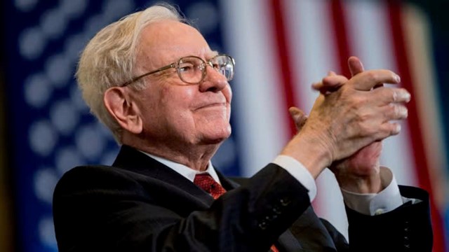 Tỷ phú Warren Buffett bất ngờ 'xả' hàng tỷ USD cổ phiếu của các ngân hàng lớn, nguyên nhân do đâu?