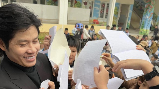 Nam nhạc sĩ Việt Nam là cha đẻ của ca khúc nổi tiếng hút 1,5 tỷ lượt xem, khiến ai nấy xúc động khi vang lên trong ngày diễu binh 30/4