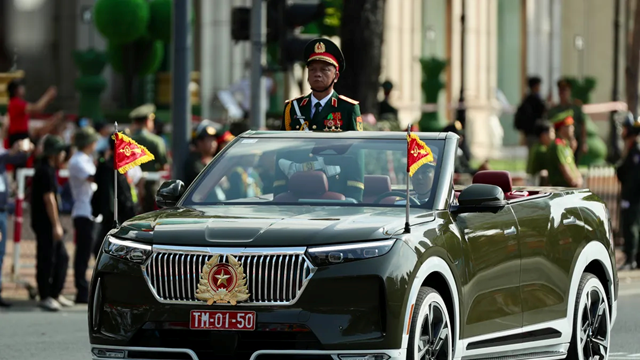 Cận cảnh ‘siêu xe made in Việt Nam’ tại buổi tổng duyệt diễu binh, diễu hành kỷ niệm 50 năm Ngày Giải phóng miền Nam, Thống nhất đất nước