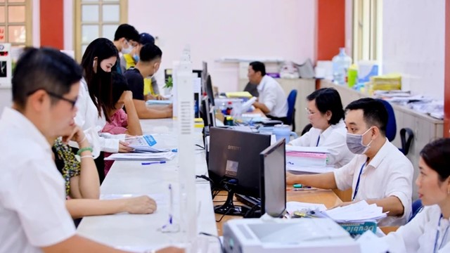 TP. Hồ Chí Minh hướng dẫn tiêu chuẩn làm bí thư, chủ tịch cấp xã: Không là người địa phương, có trường hợp ưu tiên