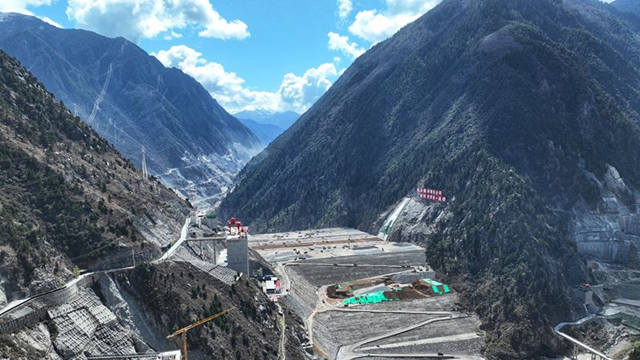 ‘Siêu’ đập thủy điện 315m xô đổ kỷ lục thế giới, vốn 'khủng' 129 nghìn tỷ đồng bắt đầu trữ nước