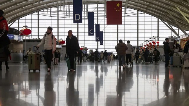 Công dân Mỹ phản ánh bị ‘cạo lưỡi’ tại sân bay Trung Quốc: Đại sứ quán Mỹ lập tức lên tiếng