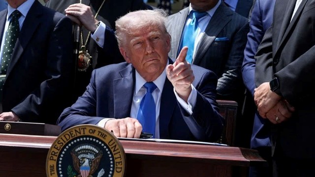 Giảm thuế với Trung Quốc, ép Ukraine nhượng bộ, nhận ‘quà’ từ Qatar: Ông Trump đang tính nước cờ gì?