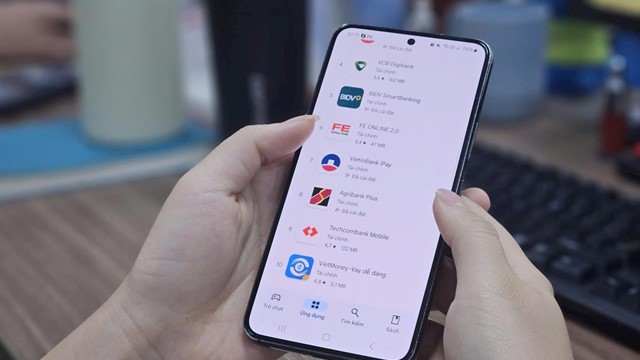 Chị T. chuyển 50 triệu cho ‘cán bộ công an’ vì bị nghi ngờ rửa tiền, ngân hàng lập tức vào cuộc
