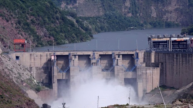 Ấn Độ đe dọa siết ‘nguồn sống’ của Pakistan, Trung Quốc ngư ông đắc lợi