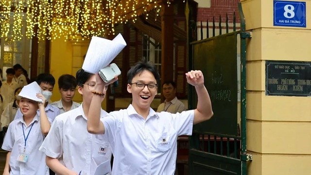 Gần 700 học sinh Hà Nội là HSG quốc gia, đoạt giải thưởng nghiên cứu khoa học được tuyển thẳng lớp 10