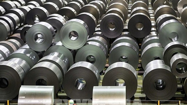 Siêu cường châu Âu ‘thoát hiểm’ phút chót trước đòn thuế của ông Trump