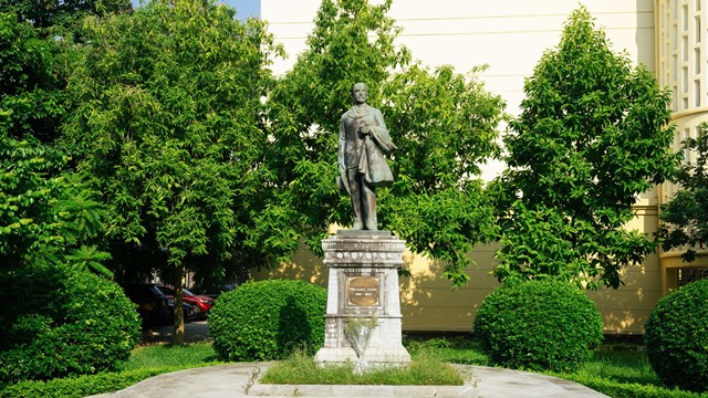 Trường đại học lâu đời nhất Việt Nam có tới 6 bác sĩ người Pháp làm hiệu trưởng, phấn đấu vào top 800 trường đại học hàng đầu thế giới