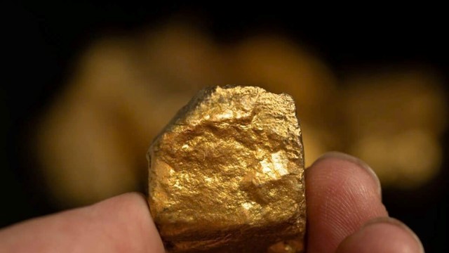 Phát hiện 3 lớp vàng hàm lượng ‘khủng’ chỉ trong 1 lỗ khoan gây chấn động ngành khai khoáng 