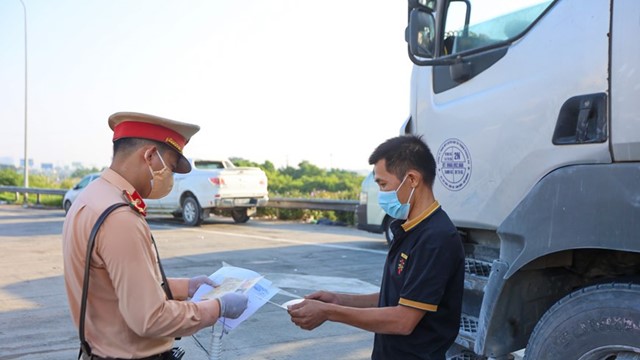 Thiếu hụt tài xế nghiêm trọng, VATA kiến nghị 'nới' quy định trừ điểm bằng lái xe