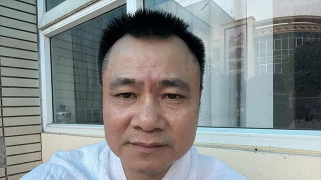 NSND Tự Long xin lỗi