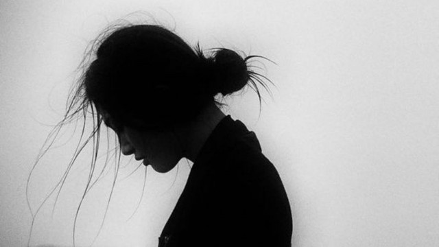 Nữ ca sĩ hạng A bị tố ăn chặn hàng nghìn tỷ đồng từ thiện bất ngờ trở lại