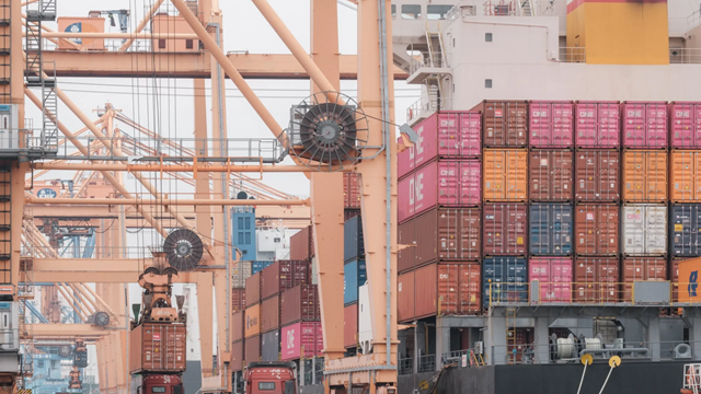 Sát hạn chót áp thuế đối ứng: Xuất khẩu châu Á tăng vọt, thâm hụt thương mại Mỹ mở rộng chưa từng thấy