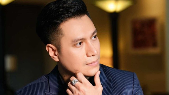 Bán chân gà online, nam NSƯT sở hữu loạt bất động sản từ Bắc đến Nam, xế sang đắt đỏ