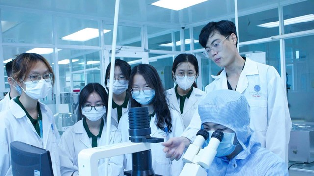 Ngành học thu nhập tiền tỷ ở Việt Nam đang 'khát' đến 35.000 nhân lực, có vai trò then chốt trong các lĩnh vực 'nóng'