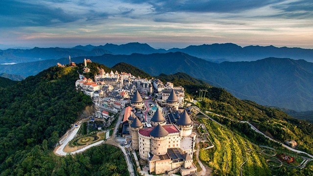 Khu du lịch nằm trên dãy núi nổi tiếng thế giới của Việt Nam chính thức 'tung' ưu đãi lớn cho du khách