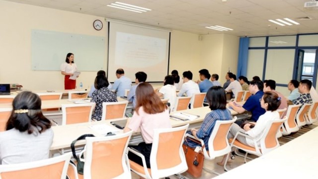 Chính thức có quy định cho công chức được cử đi học