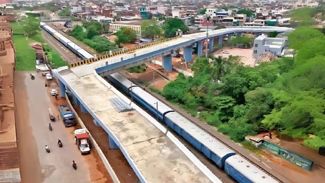 Đình chỉ công tác 7 kỹ sư vì xây cầu vượt có khúc cua 90 độ