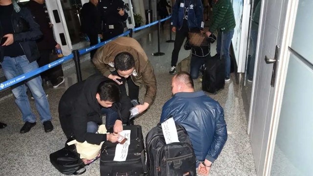 Công nhân may có hơn 340 tỷ đồng trong tài khoản, điều tra tịch thu hàng chục nghìn tỷ đồng, bắt khẩn cấp 17 người