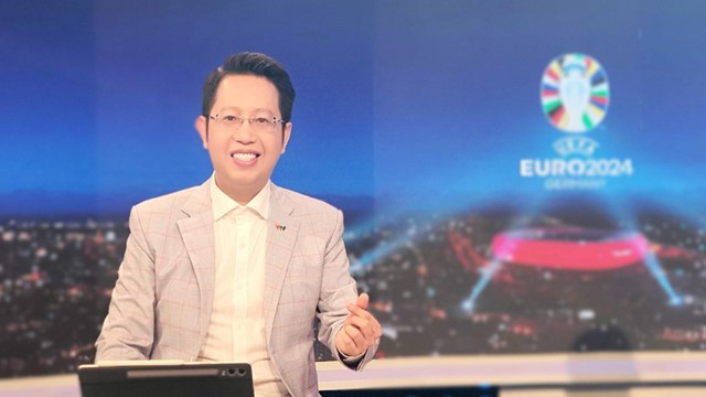 BTV Đài VTV là con trai nhà Toán học nổi tiếng, được tuyển thẳng vào đại học, là Thủ khoa của các Thủ khoa tại Hà Nội