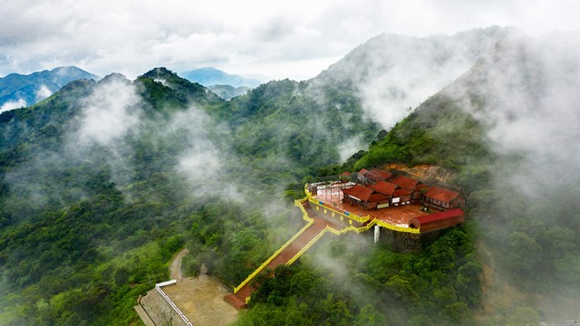 Việt Nam sở hữu 'ngôi chùa trên mây' là nơi vua Trần Nhân Tông thiền định, vừa được UNESCO công nhận Di sản thế giới