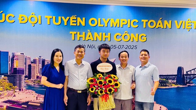 ‘Thần đồng’ Toán học Việt Nam vừa giành điểm suýt tuyệt đối 38/42 tại Olympic Toán Quốc tế: Chủ nhân loạt HCV thế giới, học trường chuyên đình đám