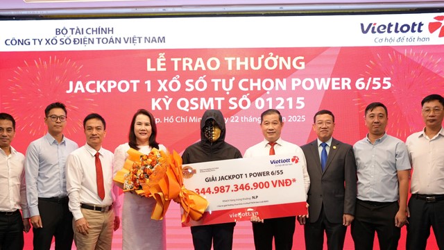 Mua Vietlott để trong cốp xe, anh P. trúng độc đắc hơn 345 tỷ lớn nhất lịch sử 