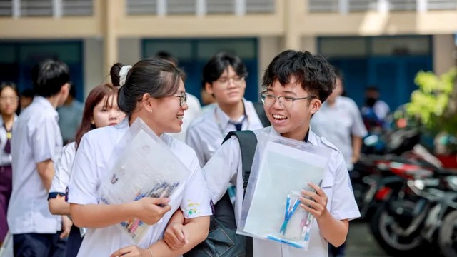 Tin mới về thi tốt nghiệp THPT năm 2025: Hơn 300.000 thí sinh không đăng ký xét tuyển đại học