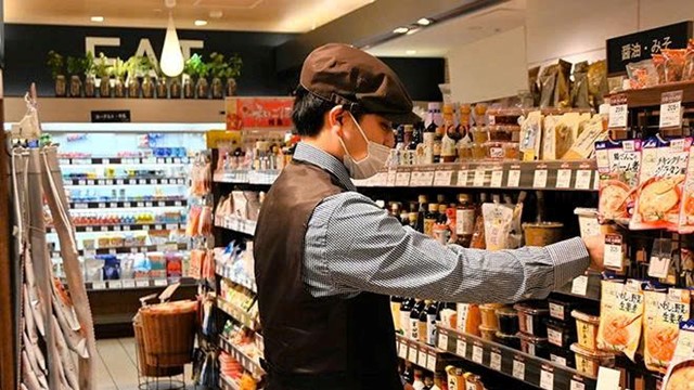 Nền kinh tế lớn thứ 4 thế giới lung lay: Tăng lương liên tiếp vẫn không theo kịp lạm phát, người dân ngậm ngùi chịu cảnh ‘thắt lưng buộc bụng’ 