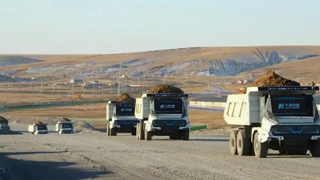 Dùng 100 xe tải điện không cần người lái, chạy suốt 24/7, láng giềng Việt Nam đạt bước tiến chưa từng có trong ngành khai thác than