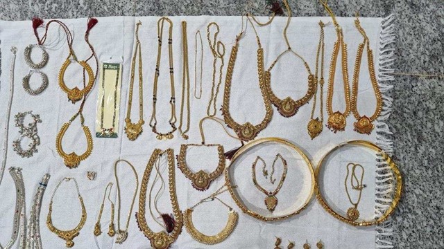 Tịch thu 24 căn nhà, 4 lô đất cùng nhiều vàng bạc tại nhà của thư ký văn phòng lương chỉ hơn 4 triệu