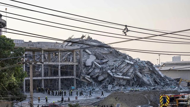 Vụ tòa nhà chọc trời 63 triệu USD đổ sập trong vài phút: Truy tố nhà thầu Trung Quốc và loạt tổ chức liên quan 