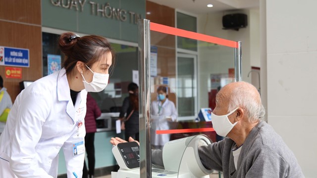 Tin vui cho toàn dân, khám, chữa bệnh ngoại trú, khám theo yêu cầu vẫn được thanh toán bảo hiểm y tế