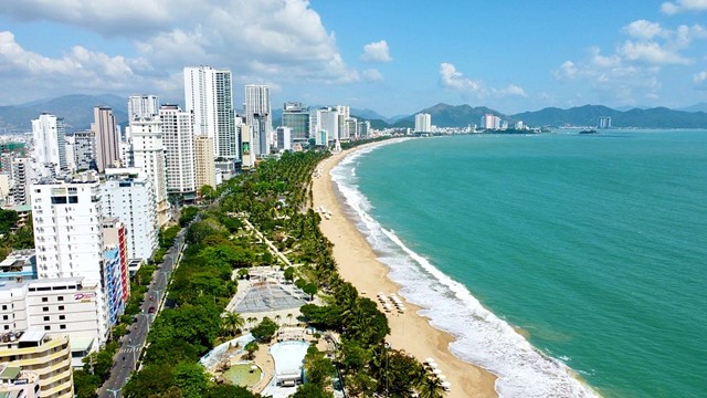 Từ ngày mai, vịnh biển đẹp hàng đầu thế giới của Việt Nam chính thức thu phí, cao nhất là 40.000 đồng