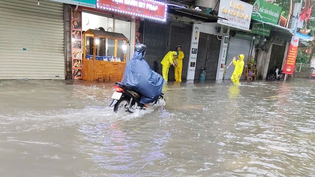 Danh sách chi tiết các điểm ngập sâu ở Hà Nội trong sáng 26/8
