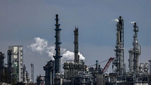 Cú sốc mới tại châu Âu: Bị cả Mỹ và Nga giáng đòn, trụ cột kinh tế EU khủng hoảng chưa từng có